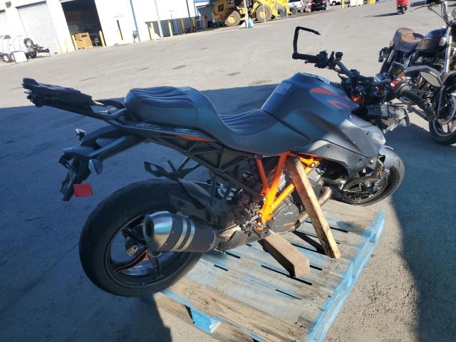 VBKV69401PM967463 - 2023 KTM 1290 SUPER DUKE GT TWO TONE photo 4