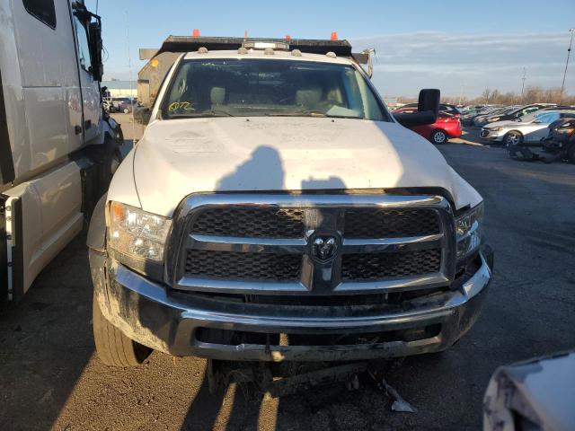 3C7WRNAL8GG168175 - 2016 RAM 5500 WHITE photo 5