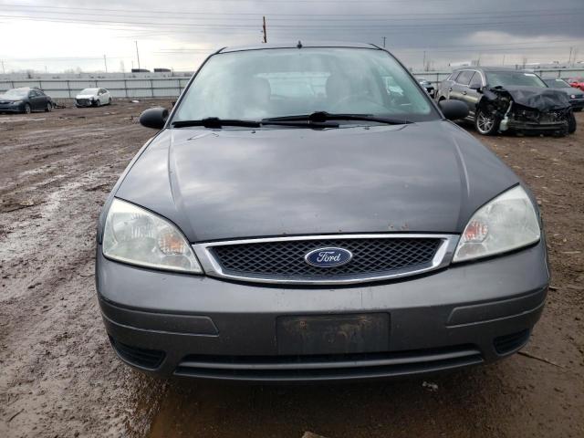 3FAFP31N55R156694 - 2005 FORD FOCUS ZX3 GRAY photo 5