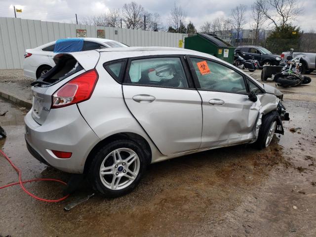 3FADP4EJ0HM171979 - 2017 FORD FIESTA SE SILVER photo 3