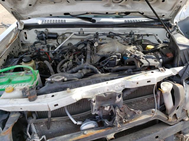 1N6ED26T72C318509 - 2002 NISSAN FRONTIER KING CAB XE WHITE photo 11