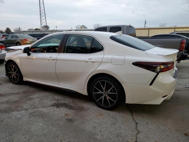 4T1G11BK5PU107270 - 2023 TOYOTA CAMRY SE NIGHT SHADE WHITE photo 2