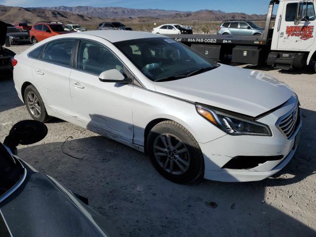 5NPE24AF5HH557608 - 2017 HYUNDAI SONATA SE WHITE photo 4