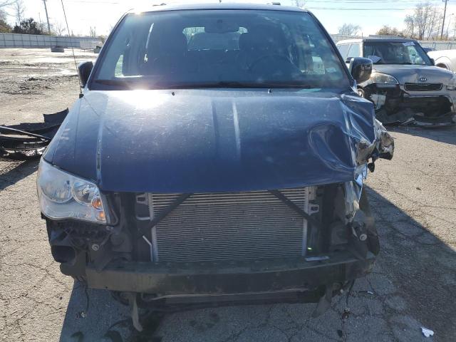 2C4RC1BG2FR562866 - 2015 CHRYSLER TOWN & COU TOURING ლურჯი ფოტო 5