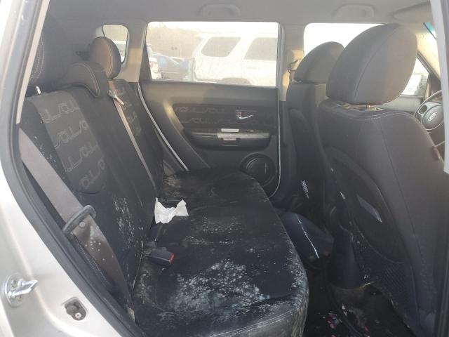 KNDJT2A63C7388427 - 2012 KIA SOUL + SILVER photo 11