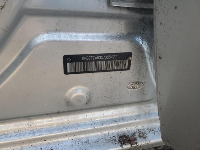 KNDJT2A63C7388427 - 2012 KIA SOUL + SILVER photo 13
