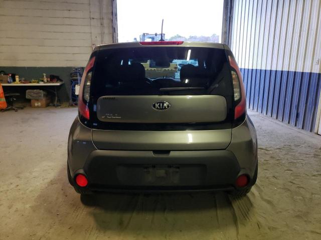 KNDJN2A25F7207212 - 2015 KIA SOUL GRAY photo 6