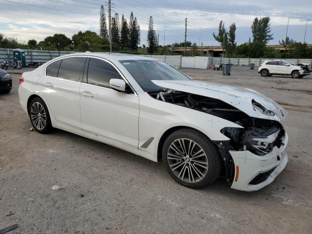 WBAJA7C57KWW17135 - 2019 BMW 530 XI WHITE photo 4