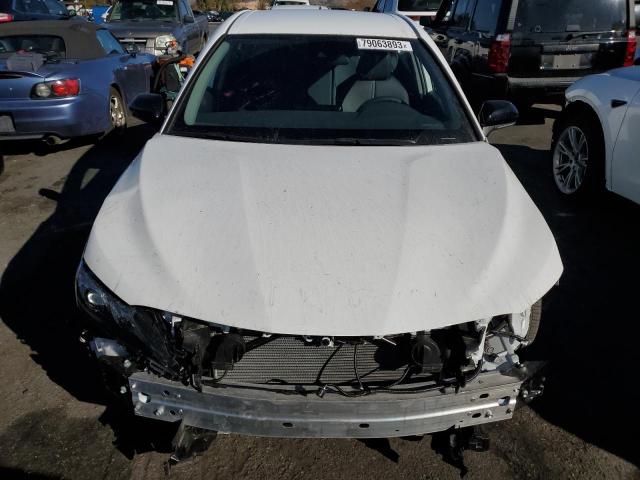 4T1G11AK2PU178315 - 2023 TOYOTA CAMRY SE NIGHT SHADE WHITE photo 5