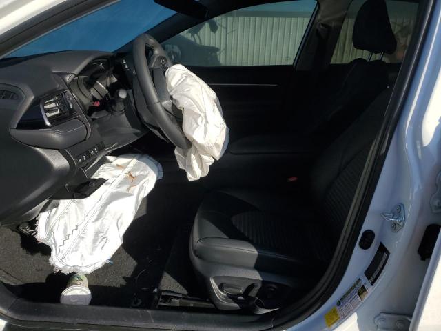 4T1G11AK0PU745878 - 2023 TOYOTA CAMRY SE NIGHT SHADE WHITE photo 7