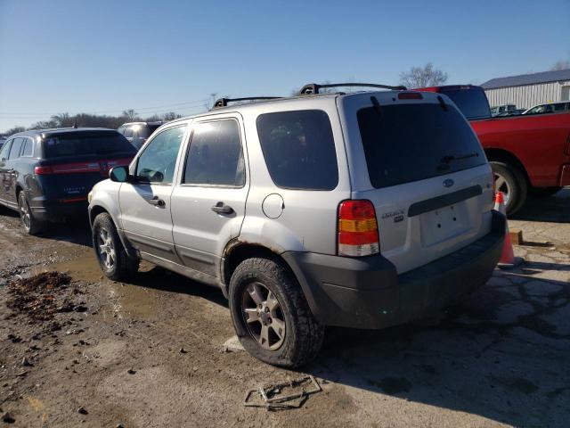 1FMYU93105KE31848 - 2005 FORD ESCAPE XLT SILVER photo 2