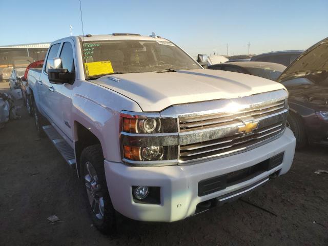 1GC1KXE8XFF540130 - 2015 CHEVROLET SILVERADO K2500 HIGH COUNTRY WHITE photo 4