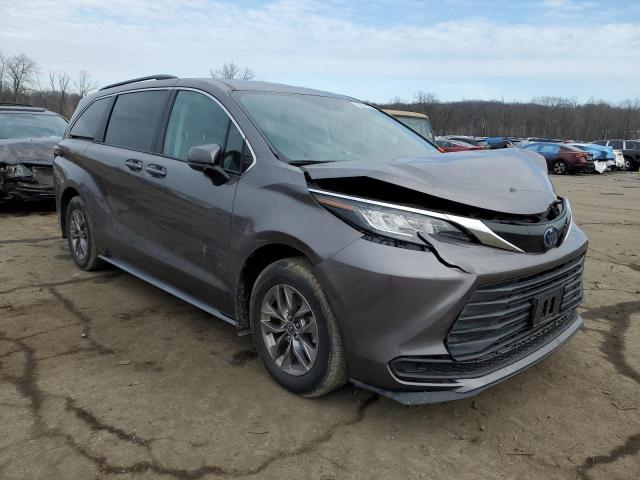 5TDKRKEC7PS142141 - 2023 TOYOTA SIENNA LE GRAY photo 4