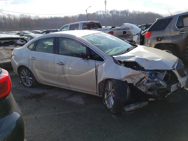 1G4PS5SK9F4179074 - 2015 BUICK VERANO WHITE photo 4