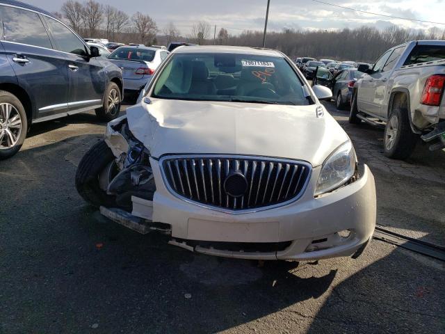 1G4PS5SK9F4179074 - 2015 BUICK VERANO WHITE photo 5