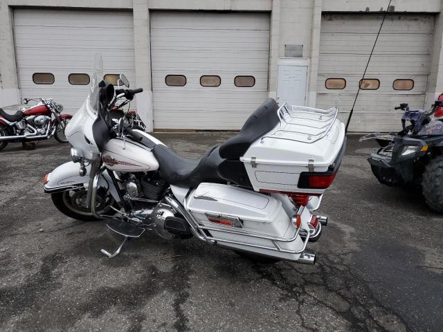 1HD1FC4177Y625402 - 2007 HARLEY-DAVIDSON FLHTCUI 白色 照片 3