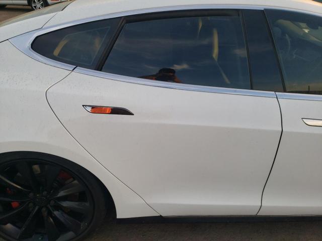 5YJSA1CG9DFP03849 - 2013 TESLA MODEL S თეთრი ფოტო 10