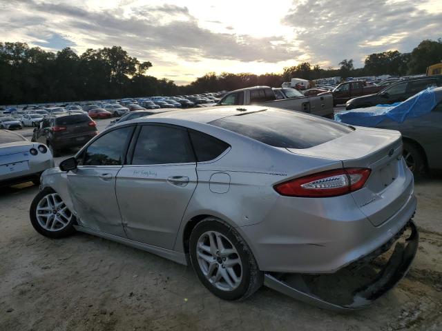 3FA6P0H79FR289028 - 2015 FORD FUSION SE SILVER photo 2