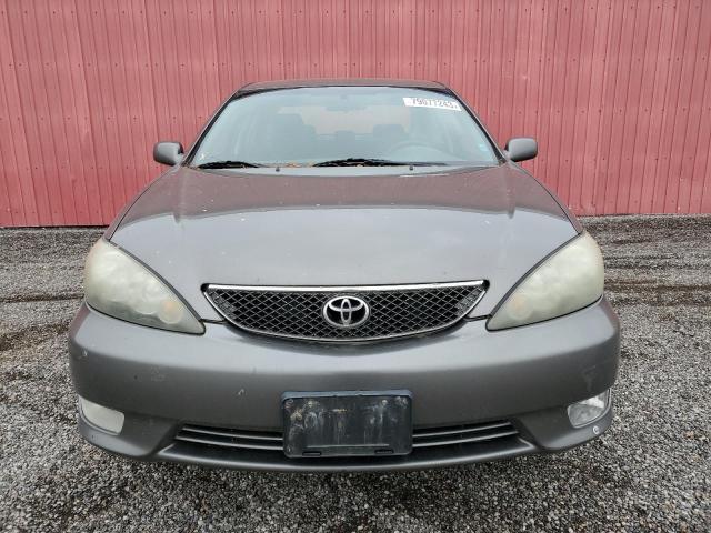 4T1BE32K75U532903 - 2005 TOYOTA CAMRY LE GRAY photo 5