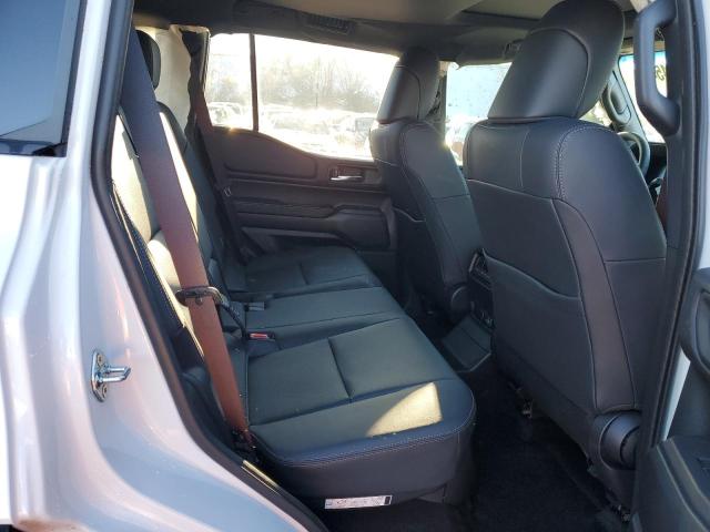 JTEABFAJ5R5002699 - 2024 TOYOTA LAND CRUIS BASE Beyaz fotoğraf 11