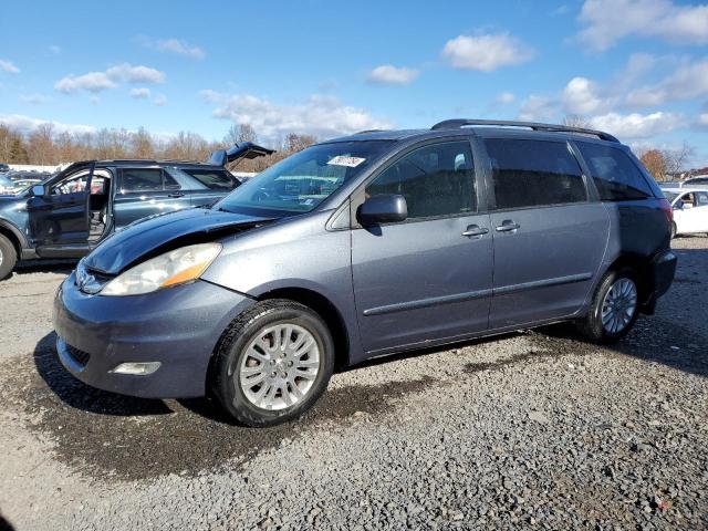 2010 TOYOTA SIENNA XLE, 