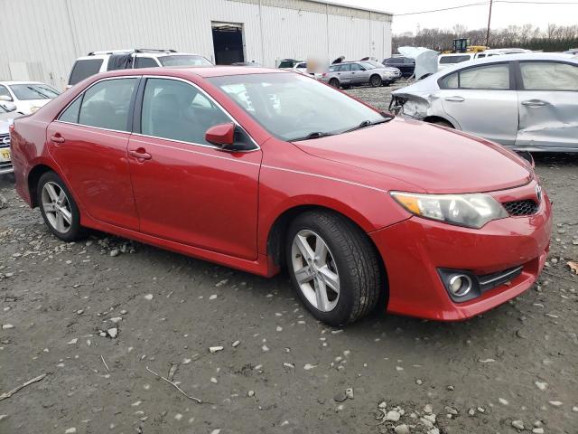 4T1BF1FK4DU664589 - 2013 TOYOTA CAMRY L RED photo 4