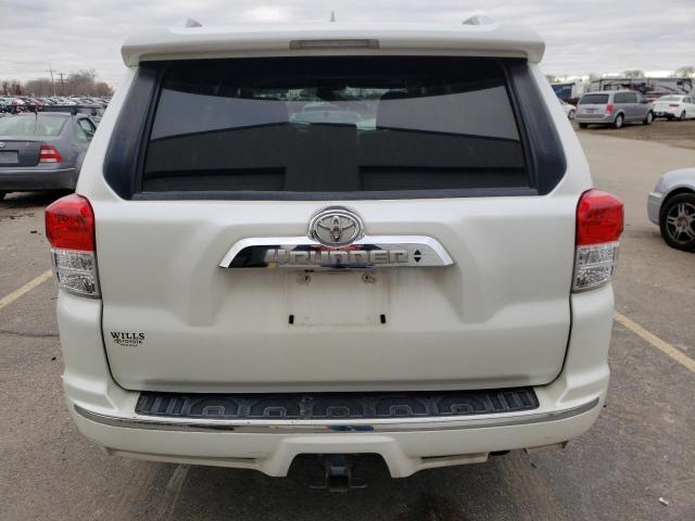 JTEBU5JR6B5057439 - 2011 TOYOTA 4RUNNER SR5 WHITE photo 6