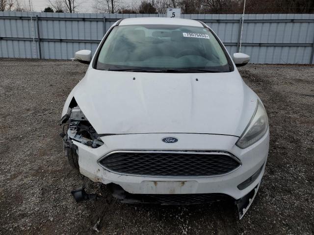 1FADP3K27FL371652 - 2015 FORD FOCUS SE WHITE photo 5