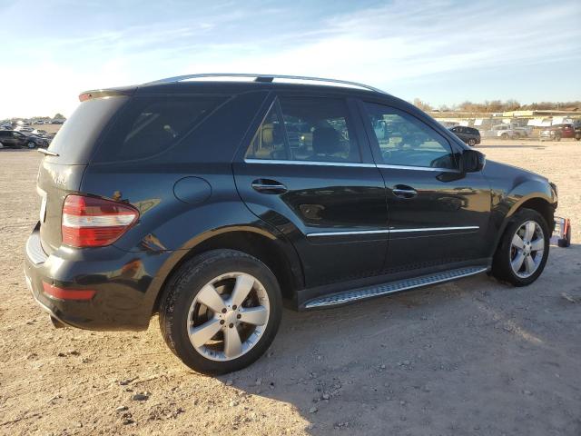 4JGBB72E69A492993 - 2009 MERCEDES-BENZ ML 550 BLACK photo 3