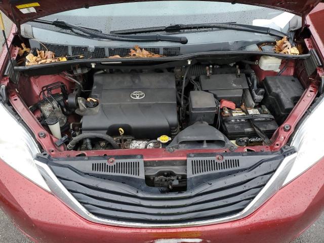 5TDKK3DC2DS301901 - 2013 TOYOTA SIENNA LE RED photo 12
