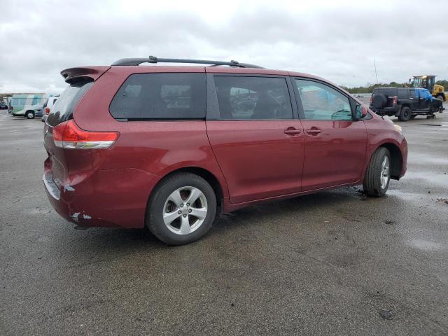 5TDKK3DC2DS301901 - 2013 TOYOTA SIENNA LE RED photo 3
