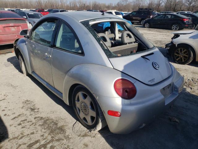 3VWCA21CXYM499720 - 2000 VOLKSWAGEN NEW BEETLE GLS SILVER photo 2