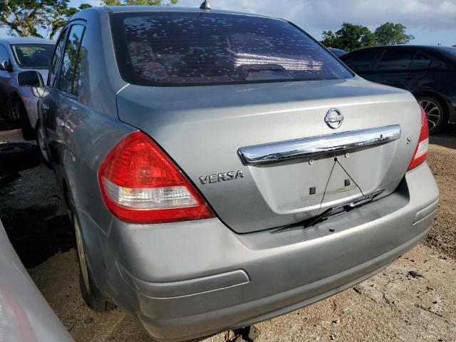 3N1BC11E97L415818 - 2007 NISSAN VERSA S SILVER photo 2