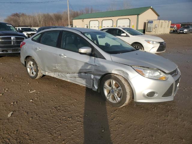 1FADP3F22EL286095 - 2014 FORD FOCUS SE SILVER photo 4