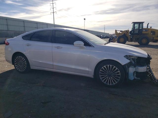 3FA6P0HDXHR190274 - 2017 FORD FUSION SE WHITE photo 4