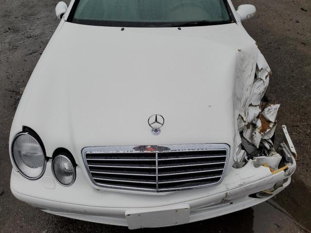 WDBLK70G2YT046936 - 2000 MERCEDES-BENZ CLK 430 WHITE photo 11