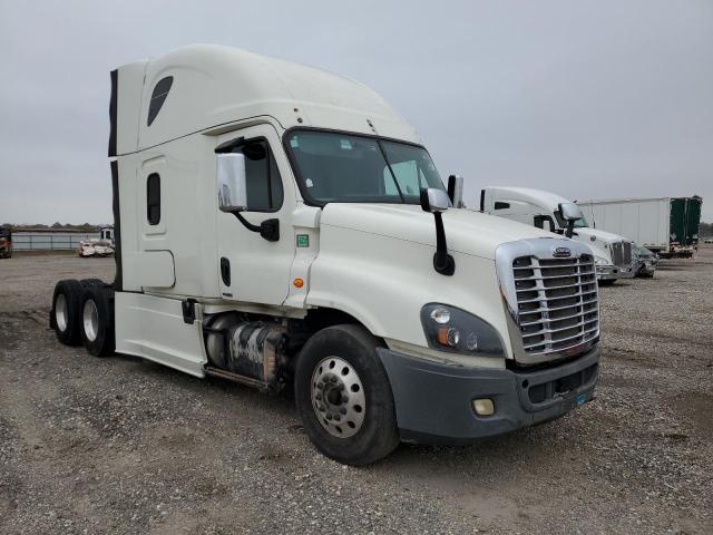 3AKJGLD51GSGT8533 - 2016 FREIGHTLINER CASCADIA 1 WHITE photo 1