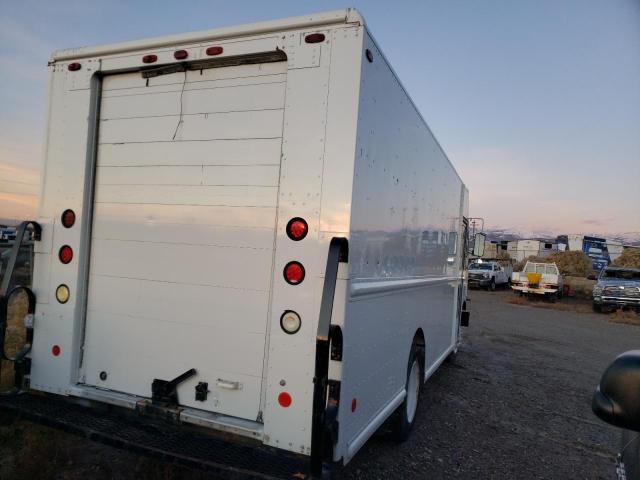 4UZAARCP07CZ28328 - 2007 FREIGHTLINER CHASSIS M LINE WALK-IN VAN WHITE photo 3