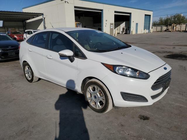 3FADP4BJ3EM176917 - 2014 FORD FIESTA SE WHITE photo 4