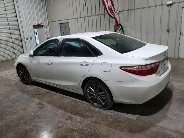 4T1BF1FKXGU262175 - 2016 TOYOTA CAMRY LE WHITE photo 2