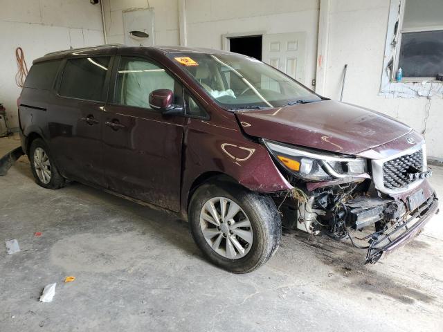 KNDMB5C18H6331589 - 2017 KIA SEDONA LX BURGUNDY photo 4