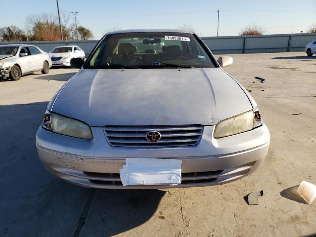 4T1BF28K9WU073616 - 1998 TOYOTA CAMRY CE TAN photo 5