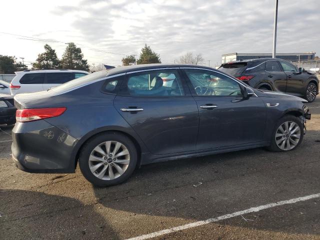 5XXGU4L31JG190102 - 2018 KIA OPTIMA EX GRAY photo 3