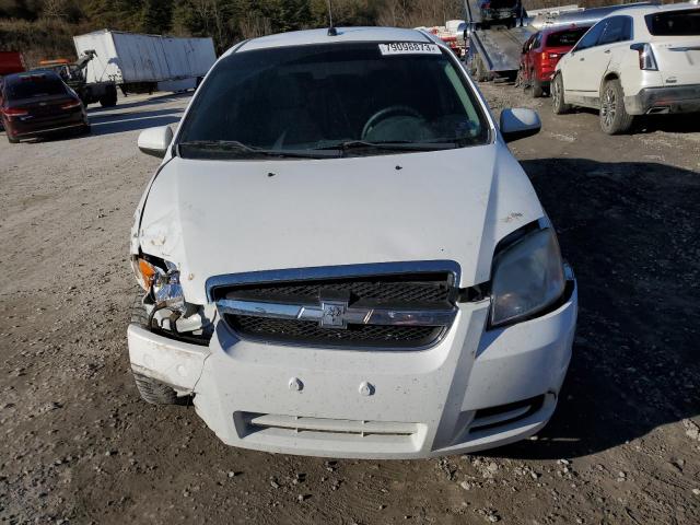 KL1TD5DE1BB196369 - 2011 CHEVROLET AVEO LS WHITE photo 5