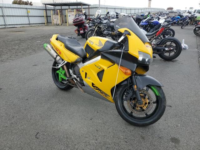 JH2RC4609YM201212 - 2000 HONDA VFR800 F1 YELLOW photo 1