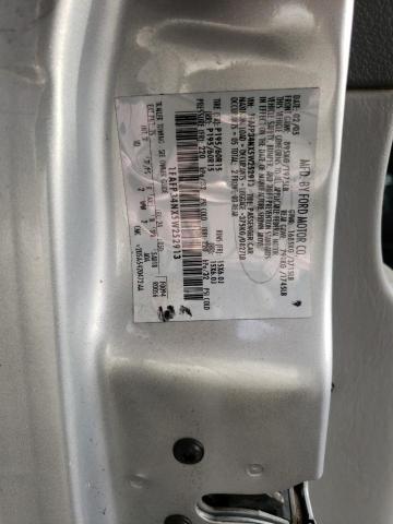 1FAFP34NX5W252913 - 2005 FORD FOCUS ZX4 SILVER photo 13