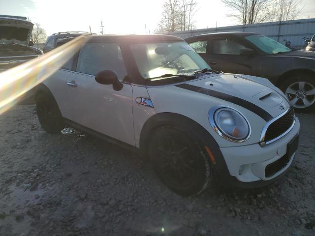 WMWSV3C53CT386352 - 2012 MINI COOPER S WHITE photo 4