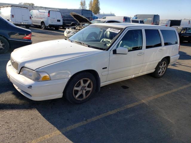 YV1LW5647W2349523 - 1998 VOLVO V70 GLT WHITE photo 1