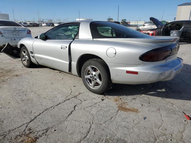 2G2FS22K422170933 - 2002 PONTIAC FIREBIRD GRAY photo 2