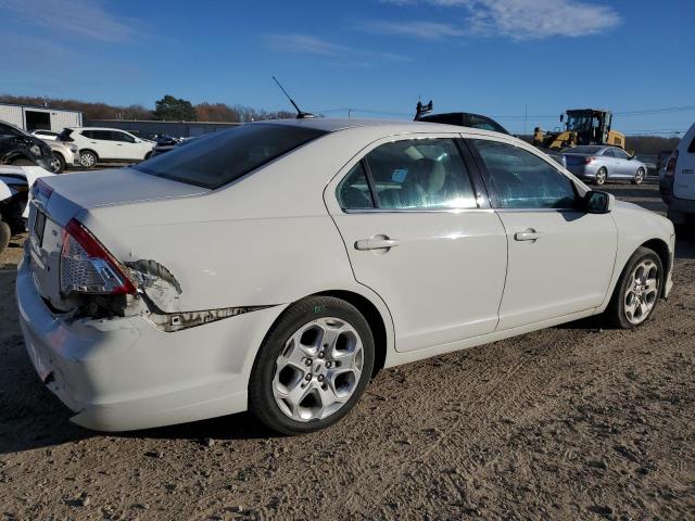 3FAHP0HA0BR310556 - 2011 FORD FUSION SE WHITE photo 3